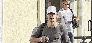 В самолете по пути из Крыма у Билана онемела рука и пошли пятна перед глазами