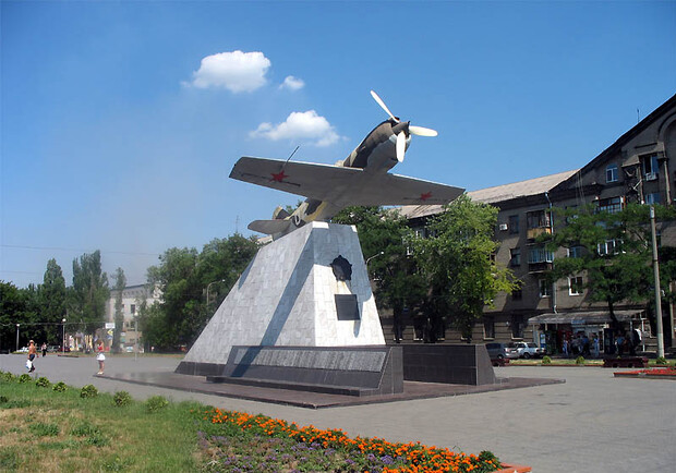 Этот памятник приведут в порядок. Фото <a href=http://memory-tour.ru/files/images/izobrazheniya/Other/Urkaina/Zaporozhskaya_obl/1/15.jpg>memory-tour.ru</a>.