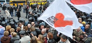 Луганские фанаты Леди Ю готовят бунт против Януковича