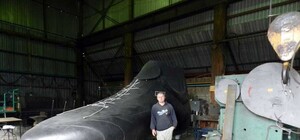 В Запорожье изготовят двухтонную бутсу