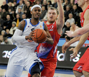 Запорожцы одержали уже третью победу. Фото basketball.sport.ua