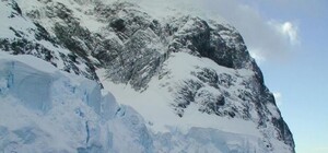 Муж и жена из Донбасса застряли во льдах Антарктиды