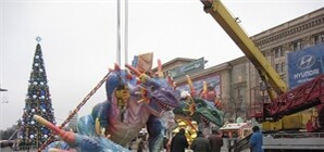 Дракон с площади Свободы переедет в Диснейленд