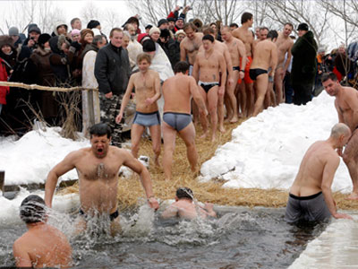 Крещение - очень эксремальный праздник. Фото donbass.ua