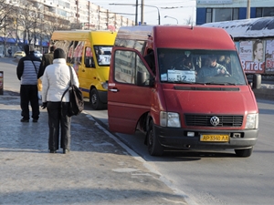Пассажиров общественного транспорта ждут перемены. Фото Павла ВЕСЕЛКОВА