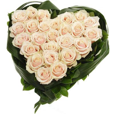 Не знаете, что преподнести любимой? Выберите розы - символ верности и страсти. incolors.ru