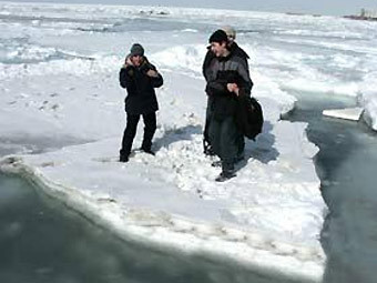 Подростки перемерзли, но обморожений не получили. Фото с сайта voran.by
