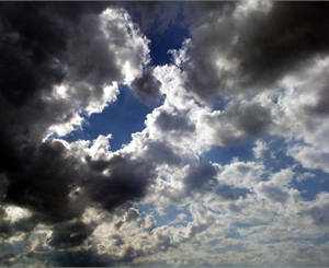 Сегодня в Запорожье - переменная облачность. Фото www.deskpicture.com.