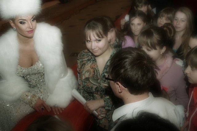 Волочкова в восторге от запорожских детей. Фото volochkova-a.livejournal.com