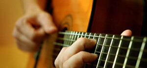 Квартирник на сцене: Петь и играть будут даже зрители