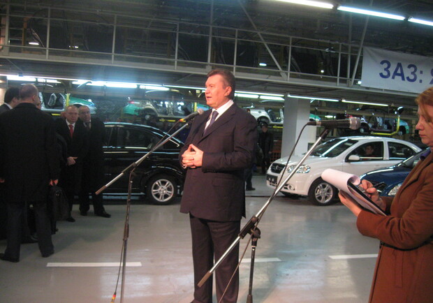 Виктор Янукович в Запорожье. Фото vgorode.ua
