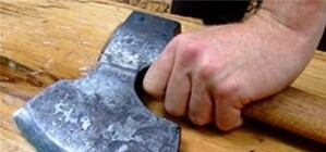 Запорожцы сошли с ума: убивают топорами родственников и душат соседей