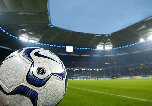 Штраф в размере 85 тысяч гривен придется заплатить тем, кто незаконно использовал логотипы UEFA. Фото radioteos.ru    