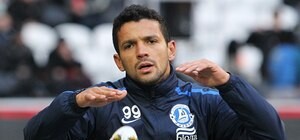 Как Матеус распорол шипами голову вратарю 