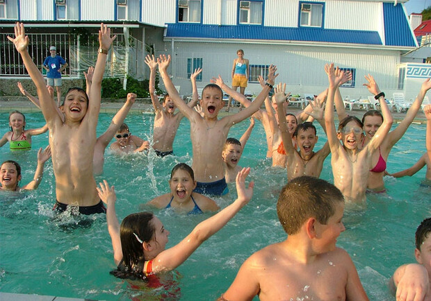 На каникулах ребята должны не только повеселиться, но и оздоровиться. Фото с сайта www.zhitomir.info