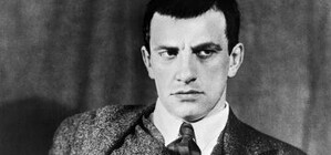 Великие писатели, которым не понравилось в Крыму: Булгаков ругал Ялту за грабительские цены, а Чехов - за мещанство