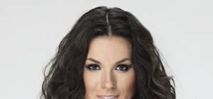 25 мая родилась известная телеведущая Маша Ефросинина, а из 