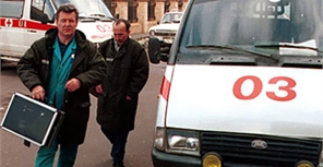 Водителя увезли в больницу в тяжелом состоянии. Фото sannews.com.ua