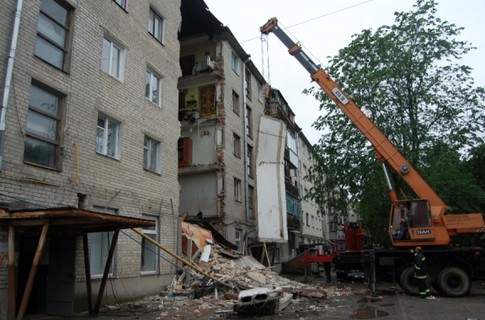 В Луцке некуда переселять людей из развалившейся многоэтажки. Фото ВолыньPost