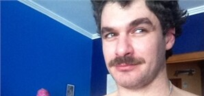 Арсен Мирзоян отрастил усы, как у Фредди Меркури