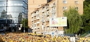 Шведские болельщики сегодня снова оккупируют центр столицы