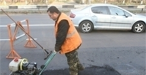 На Подоле началась реконструкция дворов, лифтов и цветников