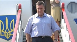 Крымские политики рассказали, как скидывались на подарок Януковичу