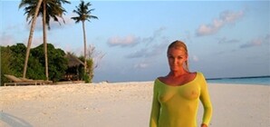 Между концертами в Крыму Волочкова будет париться в бане и наслаждаться массажем