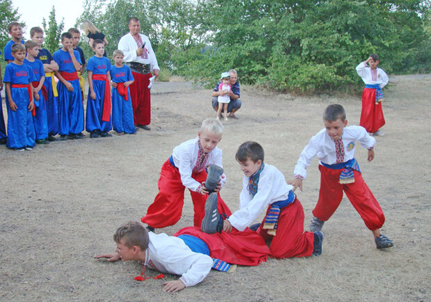 Новость - События - Возле запорожского дуба построят школу для маленьких казаков