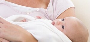  Луганские мамочки считают грудное молоко идеальной едой