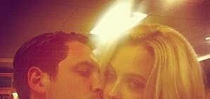 Экс-холостяк Максим Чмерковский привез свою девушку в Украину