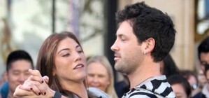 Партнерша Чмерковского по танцам: 