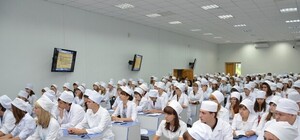 Архиепископ Лука читает лекции будущим медикам