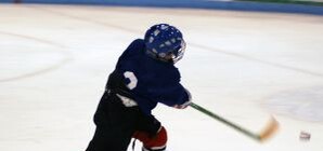 В Луганске уже записываются на тренировки по хоккею в недостроенном Ледовом дворце