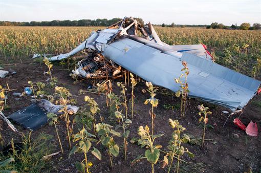 В самолете погиб летчик и инженер. Фото Павла ВЕСЕЛКОВА.