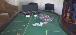 Предприимчивые одесситы организовали покер-клуб на 13-м этаже дома