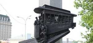 Памятник первому киевскому трамваю демонтировали
