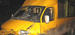 На Металлургов две маршрутки не поделили дорогу: пассажиры в больнице