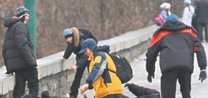 166 киевлян получили травмы, поскользнувшись на улице