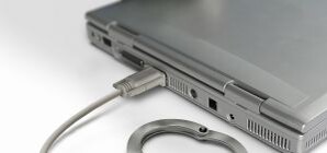 Бухгалтер обокрал больных интернатовцев 