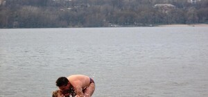 Как запорожцы на Крещение в Днепре купались 