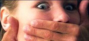 Двое мужчин изнасиловали и покалечили одесскую школьницу