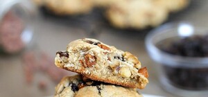 Рецепт дня: овсяное печенье с корицей, изюмом и орехами