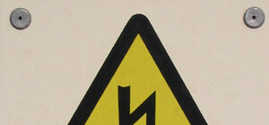 Работника Запорожского ферросплавного завода убило током