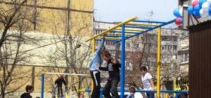 В Симферополе открыли новую площадку для street workout