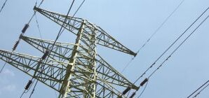 В Донбассе мальчишку чуть не убило током посреди поля — видео