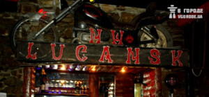 Жаркий стриптиз в 