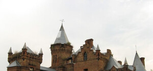 Под запорожским замком-усадьбой засняли следы загадочных пустот