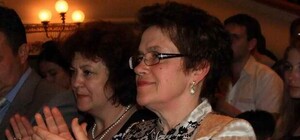 Фотофакт: Людмила Янукович сходила на спектакль про националистов, но вышиванку не надела