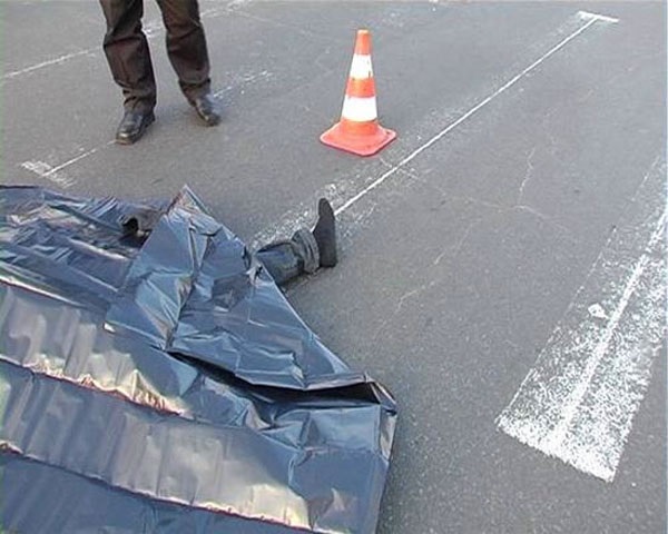 Водитель "ВАЗ" насмерть сбил пешехода и сбежал
Фото сайта: imageholder.ru